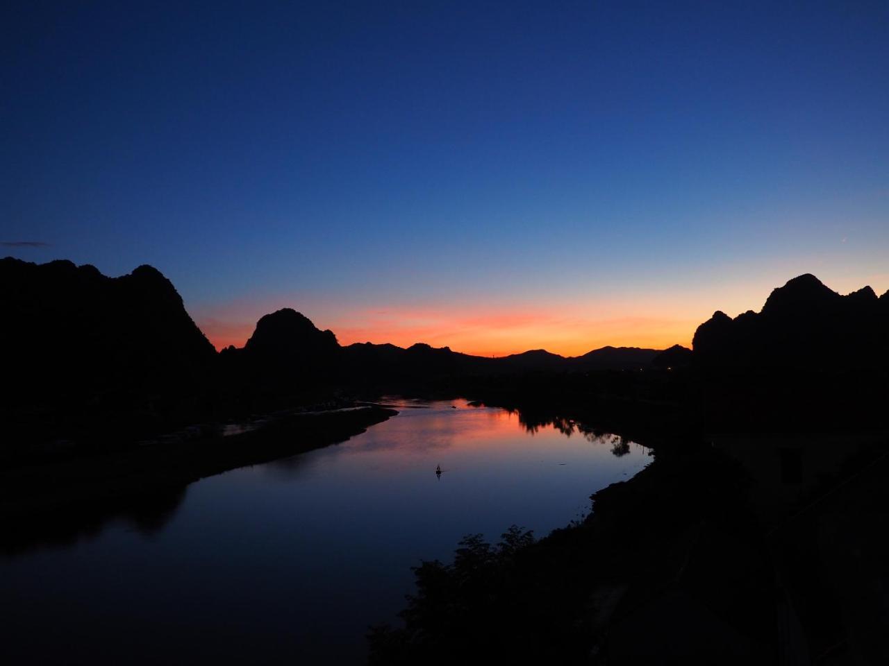 Commander Lodge Phong Nha Esterno foto