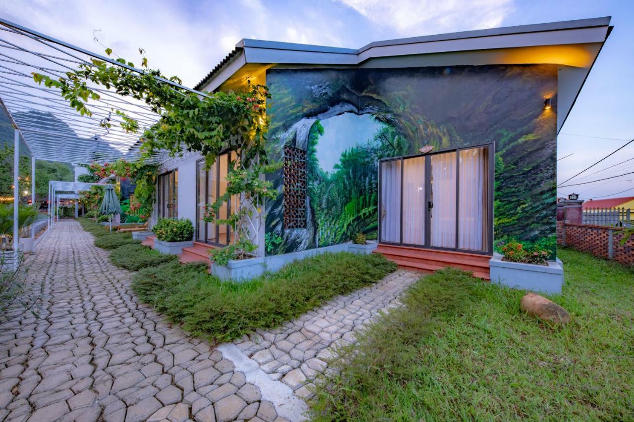 Commander Lodge Phong Nha Esterno foto